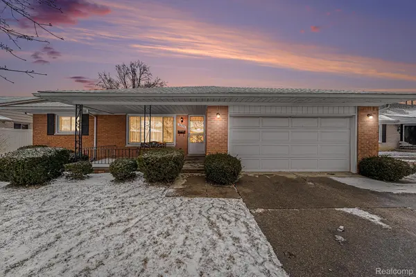 26254 Cecile Street, Dearborn Heights, MI 48127