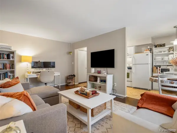 4910 Briarwood AVE #A1, Royal Oak Charter Township, MI 48073