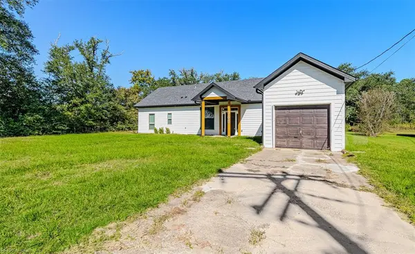 369 Pine Chase Street, Van, TX 75790