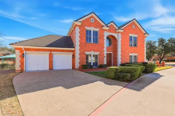 5949 River Bend Drive, Benbrook, TX 76132