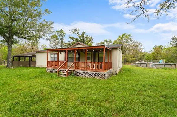 130 Private Road 6453, Palestine, TX 75803