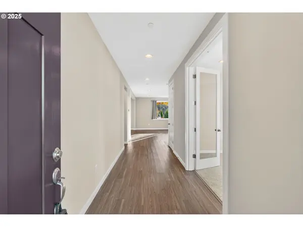 9863 SW RIDGE DR, Beaverton, OR 97007