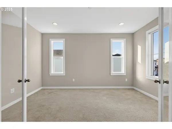 9863 SW RIDGE DR, Beaverton, OR 97007