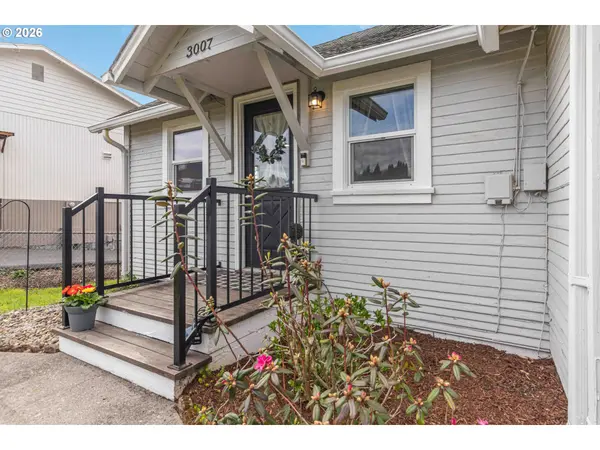 3007 COLUMBIA HEIGHTS RD, Longview, WA 98632