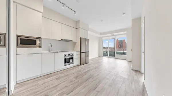 7 Golden Lion HTS #322, Toronto C14, ON M2M 0C1