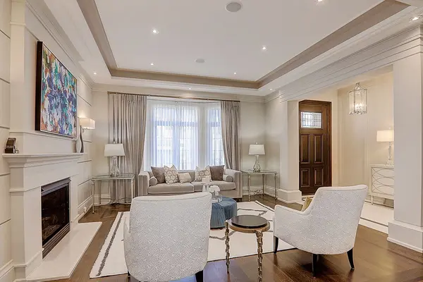 225 Dunforest AVE, Toronto C14, ON M2N 4J6