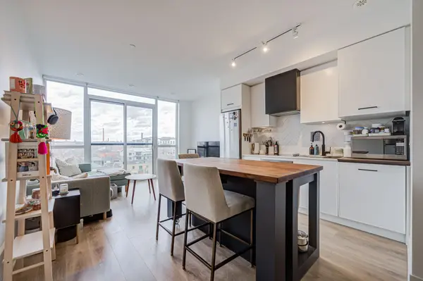 899 Queen ST E #604, Toronto E01, ON M4M 0C8