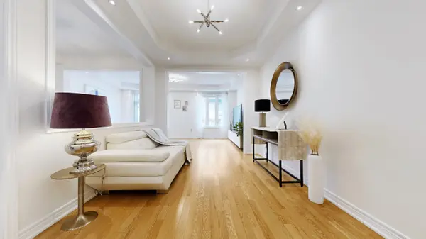 10 Gower DR, Aurora, ON L4G 0V9