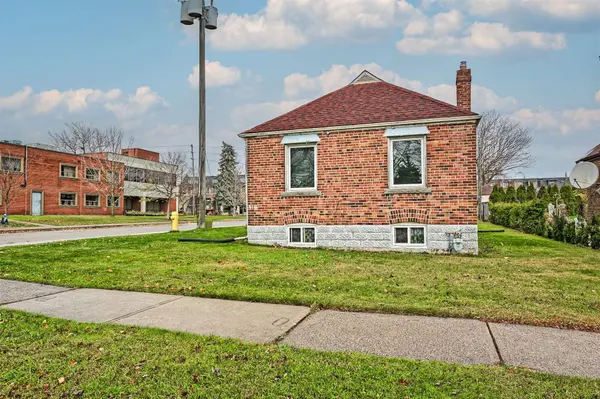 414 Melrose ST, Toronto W06, ON M8Z 1H1