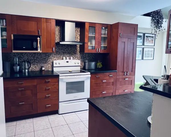 1741 Jobin CRES, Cyrville - Carson Grove - Pineview, ON K1J 1C4