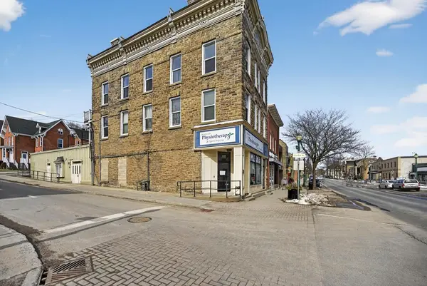 2 -42 King ST E, Brockville, ON K6V 1B1