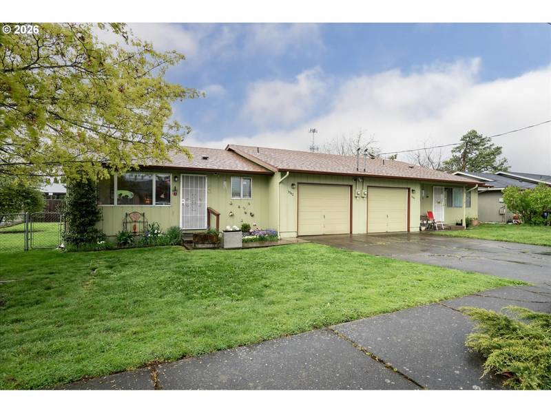 3542 3544 E ST, Springfield, OR 97478
