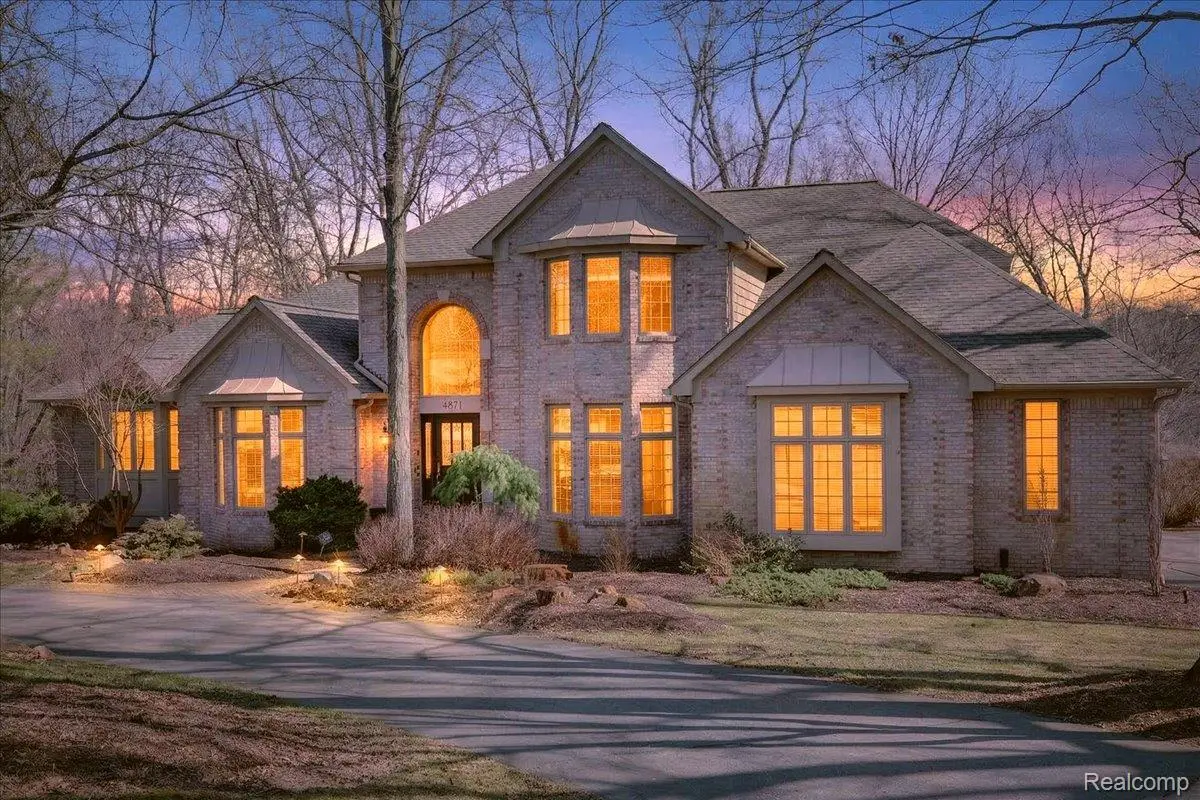 4871 Cider Hill DR, Oakland Charter Township, MI 48306