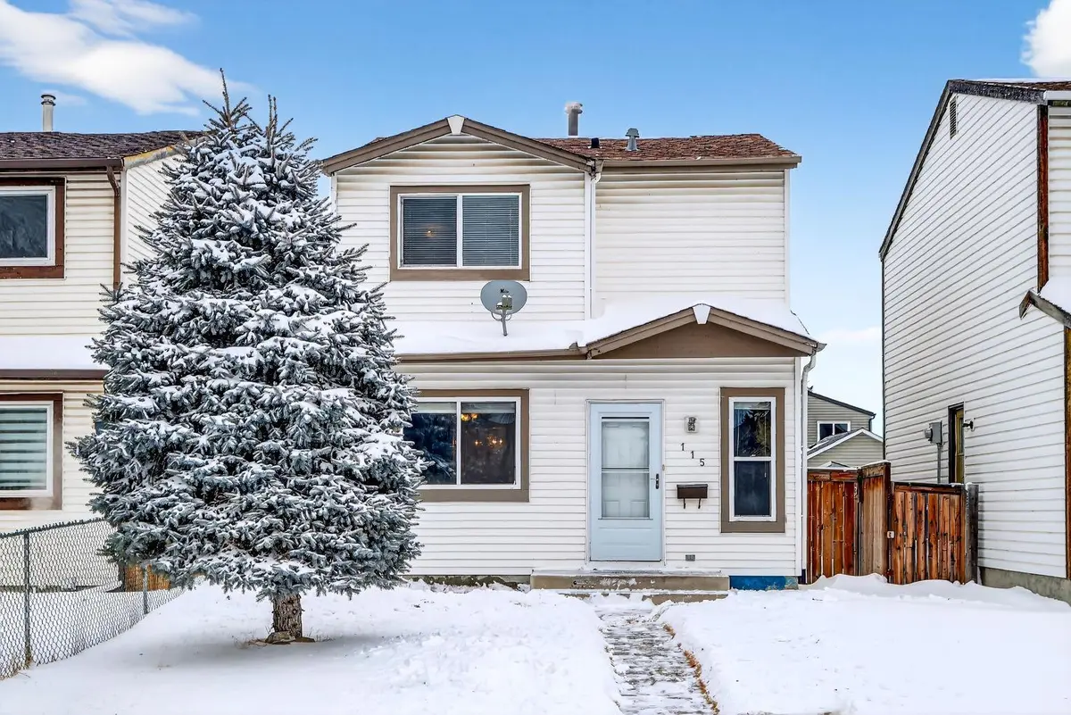 115 Abingdon CT NE, Calgary, AB T2A 6S4