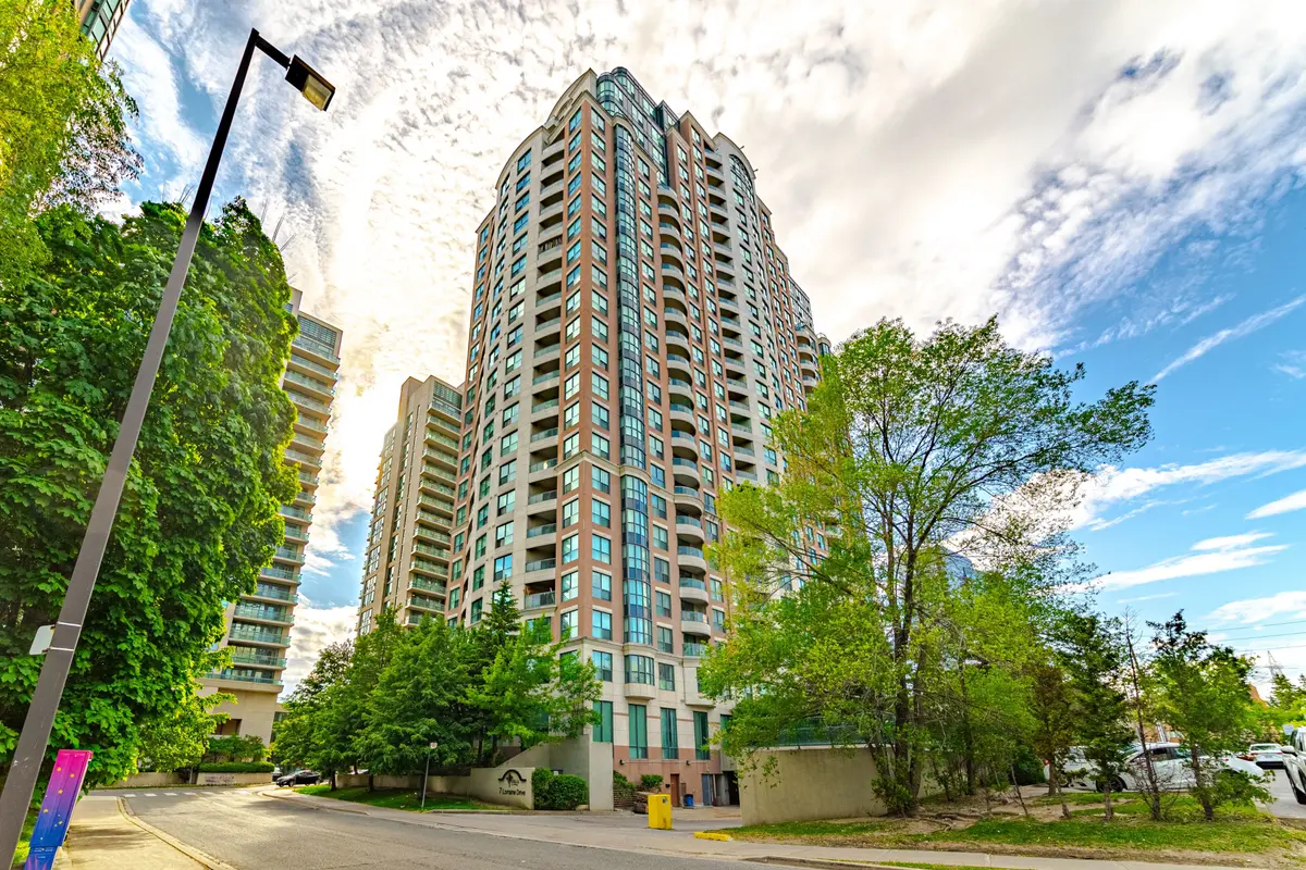 7 Lorraine DR #LRG 7, Toronto C07, ON M2N 7H3