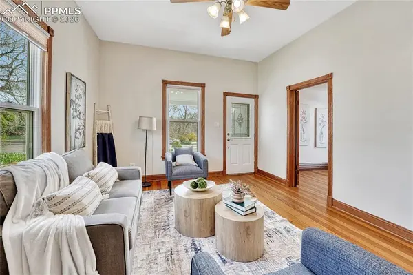 612 N Corona ST, Colorado Springs, CO 80903