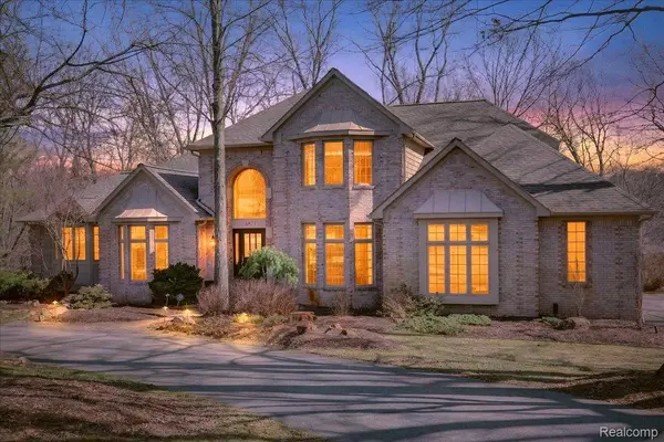 4871 Cider Hill DR, Oakland Charter Township, MI 48306