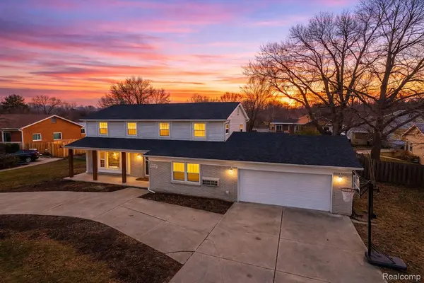 25342 Wykeshire RD, Farmington Hills, MI 48336