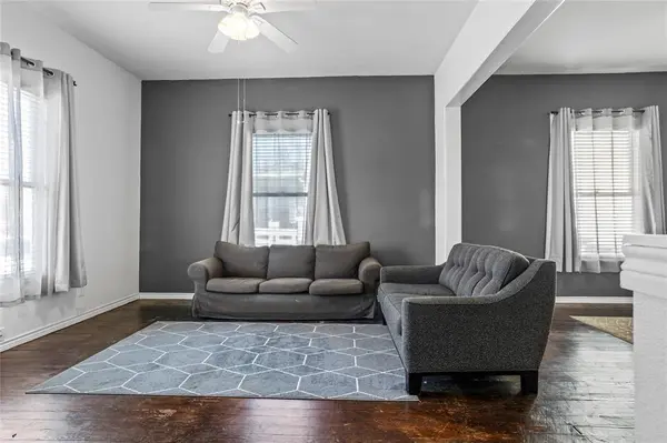 1819 College Avenue, Fort Worth, TX 76110