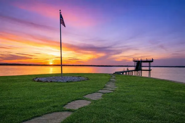 174 Ocean Drive, Gun Barrel City, TX 75156