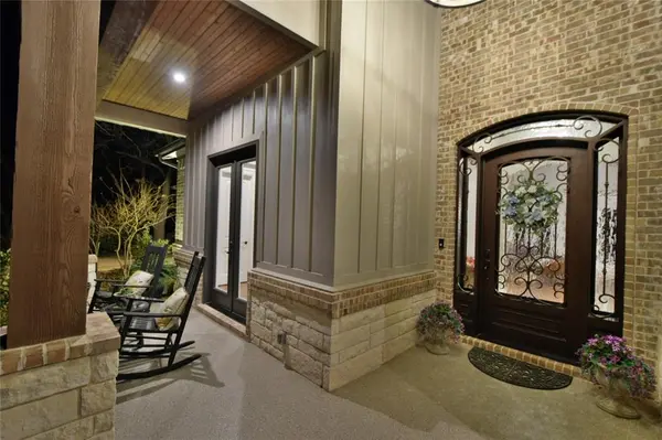 9403 King Air Drive, Granbury, TX 76049