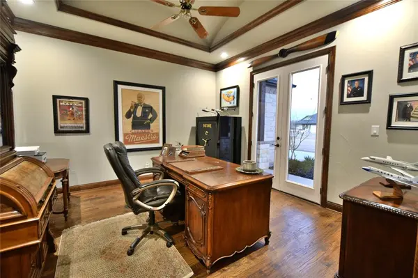 9403 King Air Drive, Granbury, TX 76049