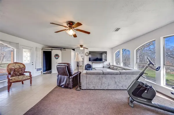 172 Mohawk Drive, Gordonville, TX 76245