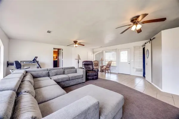 172 Mohawk Drive, Gordonville, TX 76245