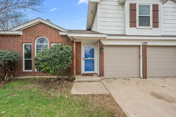 6104 Sandy Lane, Watauga, TX 76148