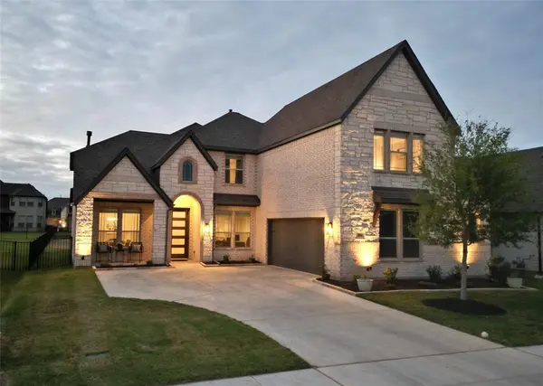 386 Paddle Boat Drive, Granbury, TX 76049