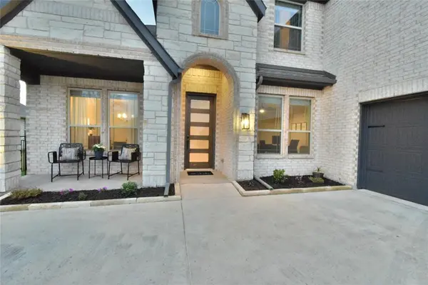 386 Paddle Boat Drive, Granbury, TX 76049