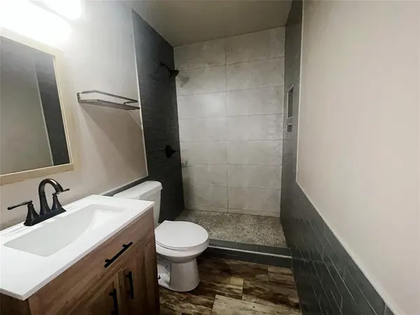 1031 Wade Hampton Street, Benbrook, TX 76126