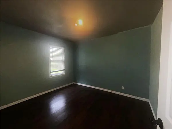 1031 Wade Hampton Street, Benbrook, TX 76126