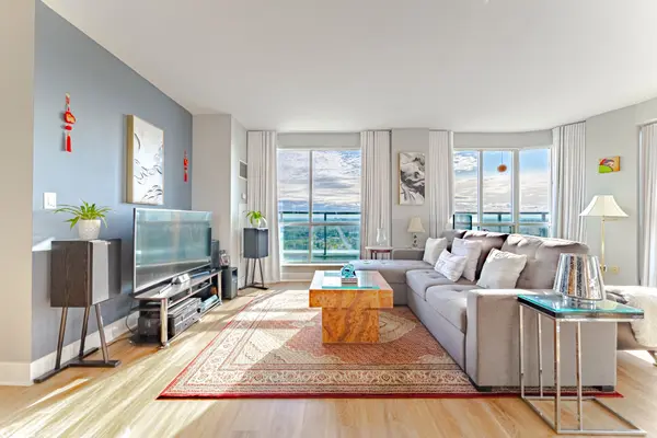 7 Lorraine DR #LRG 7, Toronto C07, ON M2N 7H3