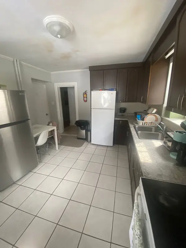 9 Waterloo AVE, Guelph, ON N1H 3H2