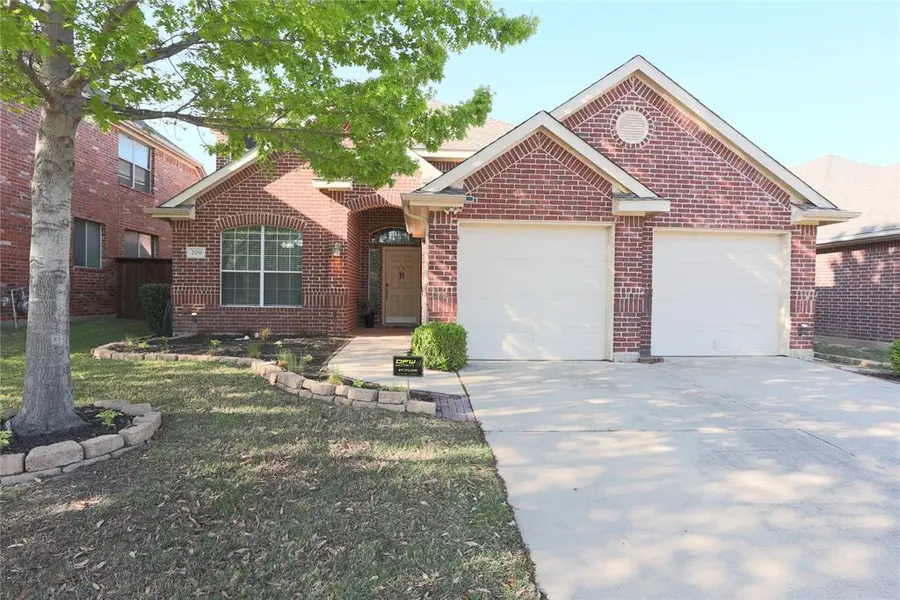 209 Park Meadows Drive, Euless, TX 76039