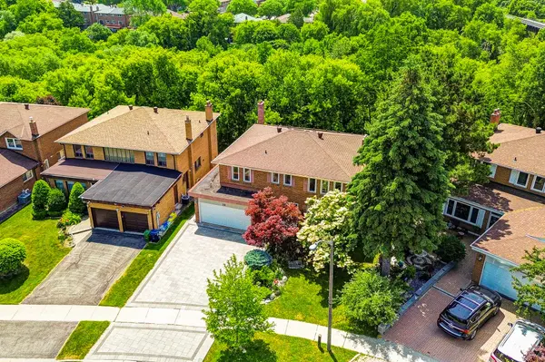 20 Saddletree DR, Toronto C15, ON M2H 3L3