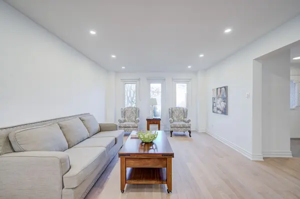 20 Saddletree DR, Toronto C15, ON M2H 3L3