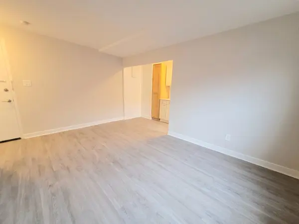 852 Broadview AVE #303, Toronto E03, ON M4K 2R1