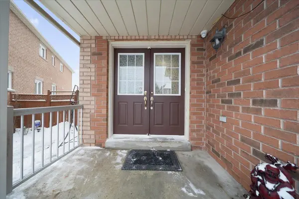 3314 Flagstone DR, Mississauga, ON L5M 7T7