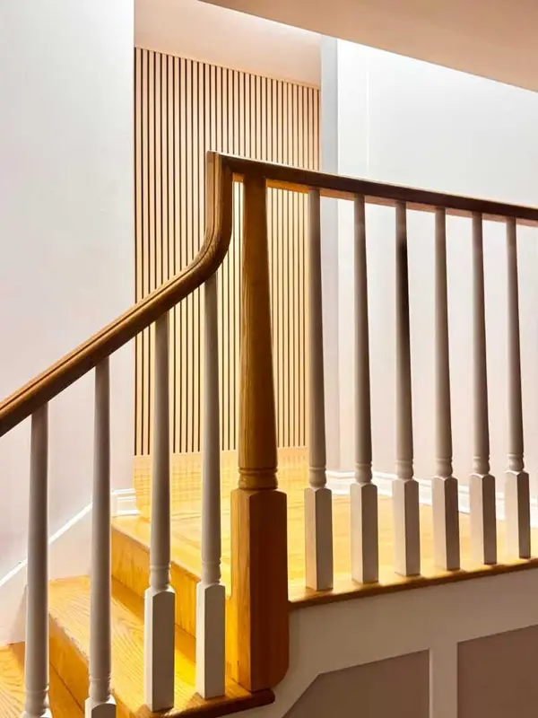 8416 7 ST SW, Calgary, AB T3R1T3