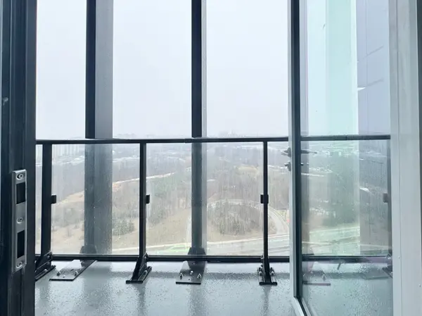 1 Quarrington LN #2602, Toronto C13, ON M3C 0S4