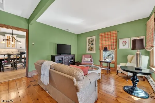 1 Seal St, High Bridge Boro, NJ 08829