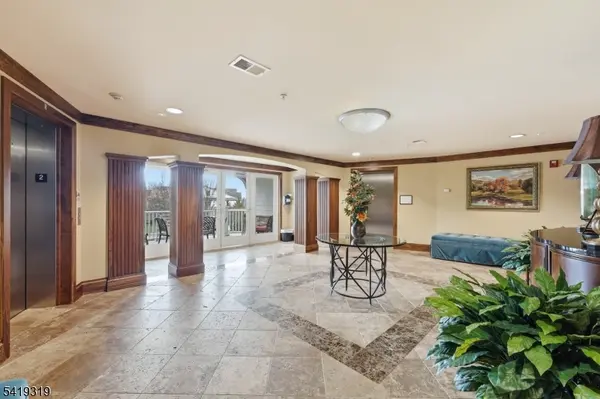 373 Victoria Drive, Bridgewater Twp., NJ 08807