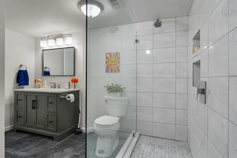 2808 Escada Drive #107, Farmers Branch, TX 75234