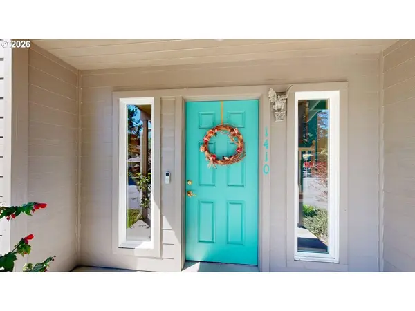 1410 GLENWOOD DR, Brookings, OR 97415