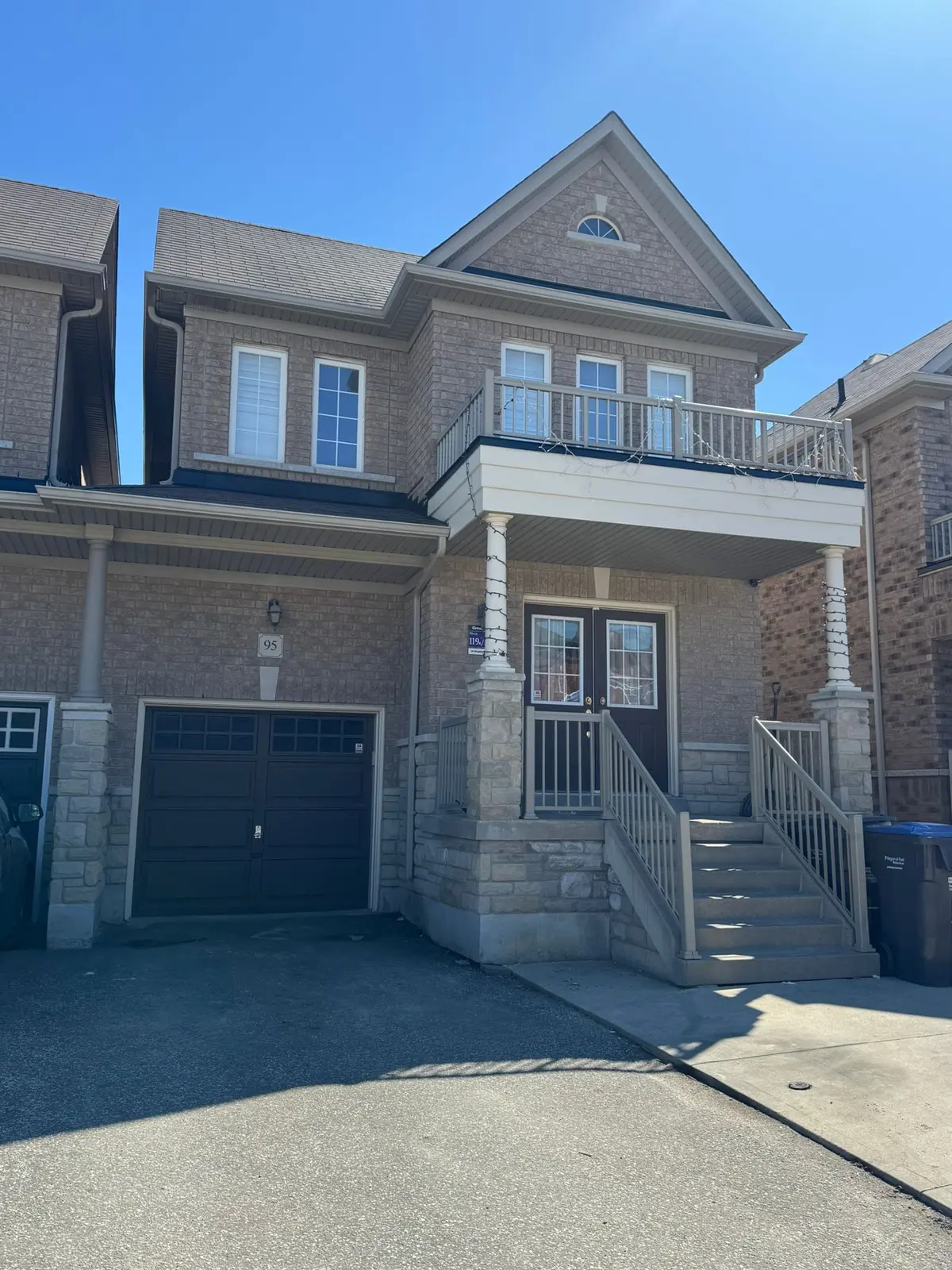 95 Sleightholme CRES, Brampton, ON L6P 3E6