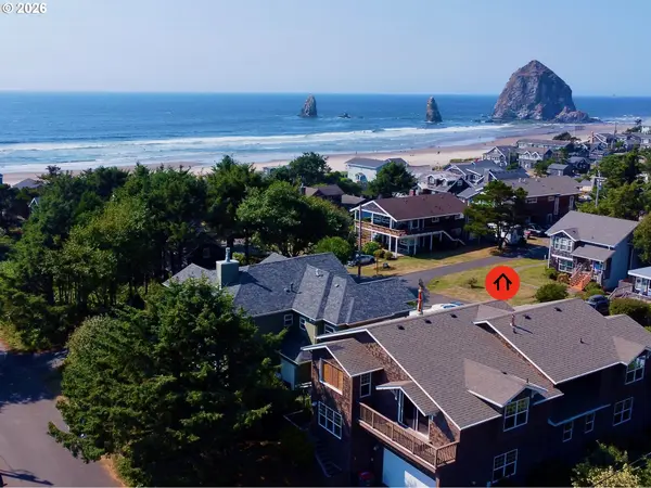 131 W NEBESNA ST, Cannon Beach, OR 97110