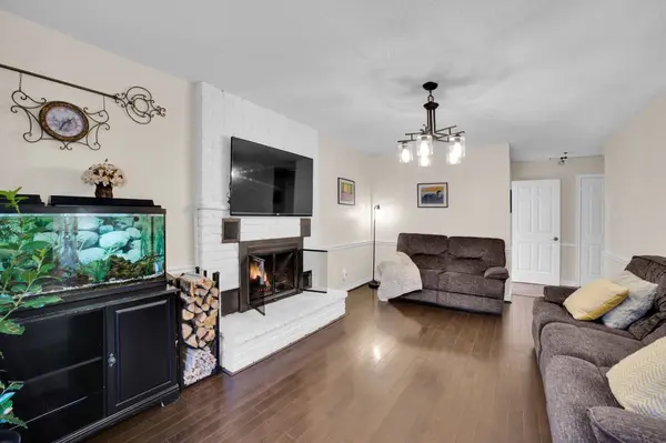 2298 Cavendish DR, Burlington, ON L7P 3L7