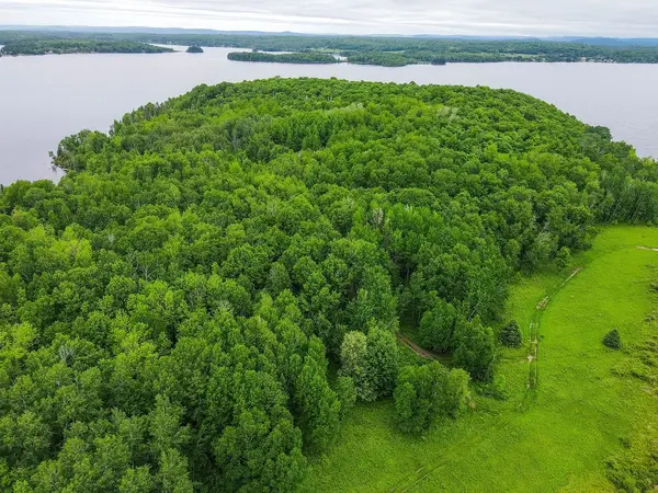 1757 South Shore RD, East Ferris, ON P0H 1B0